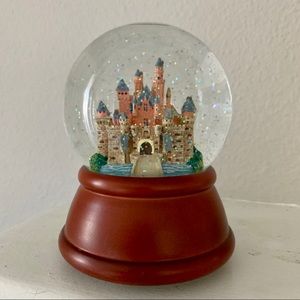 Collectable Disney Cinderella Castle Snowglobe